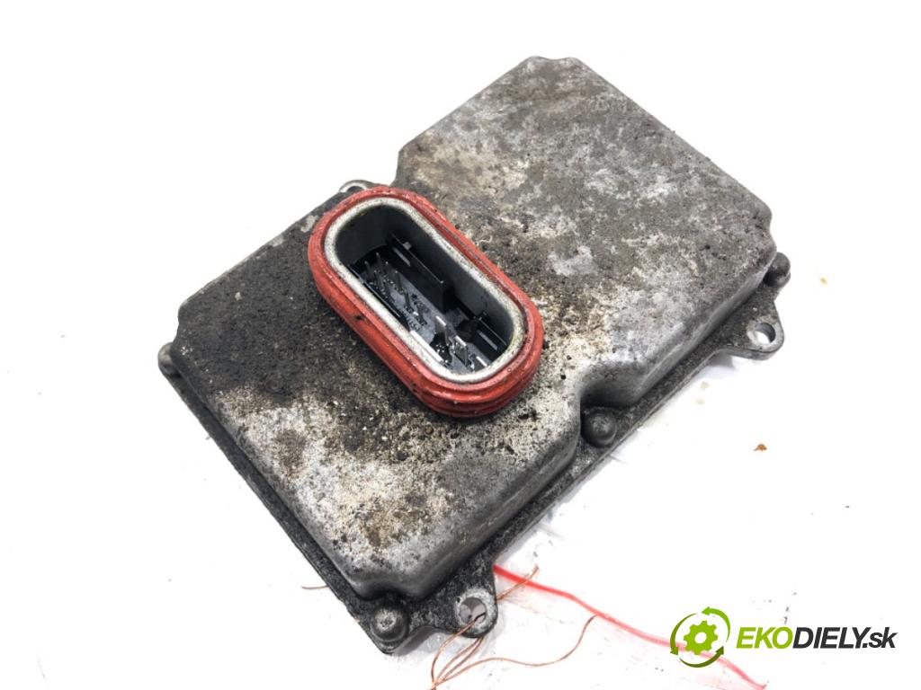 MERCEDES-BENZ KLASA E (W211) 2002 - 2009    E 270 CDI (211.016) 130 kW [177 KM] olej napędowy 2002 - 2008  Menič XENON A0028202426 (Riadiace jednotky xenónu)