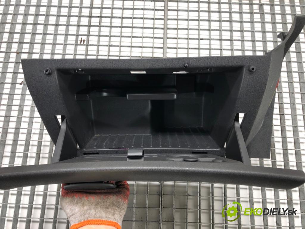 OPEL CORSA D (S07) 2006 - 2014    1.7 CDTI (L08, L68) 92 kW [125 KM] olej napędowy 2006 - 2011  Priehradka, kastlík spolujazdca  (Priehradky, kastlíky)