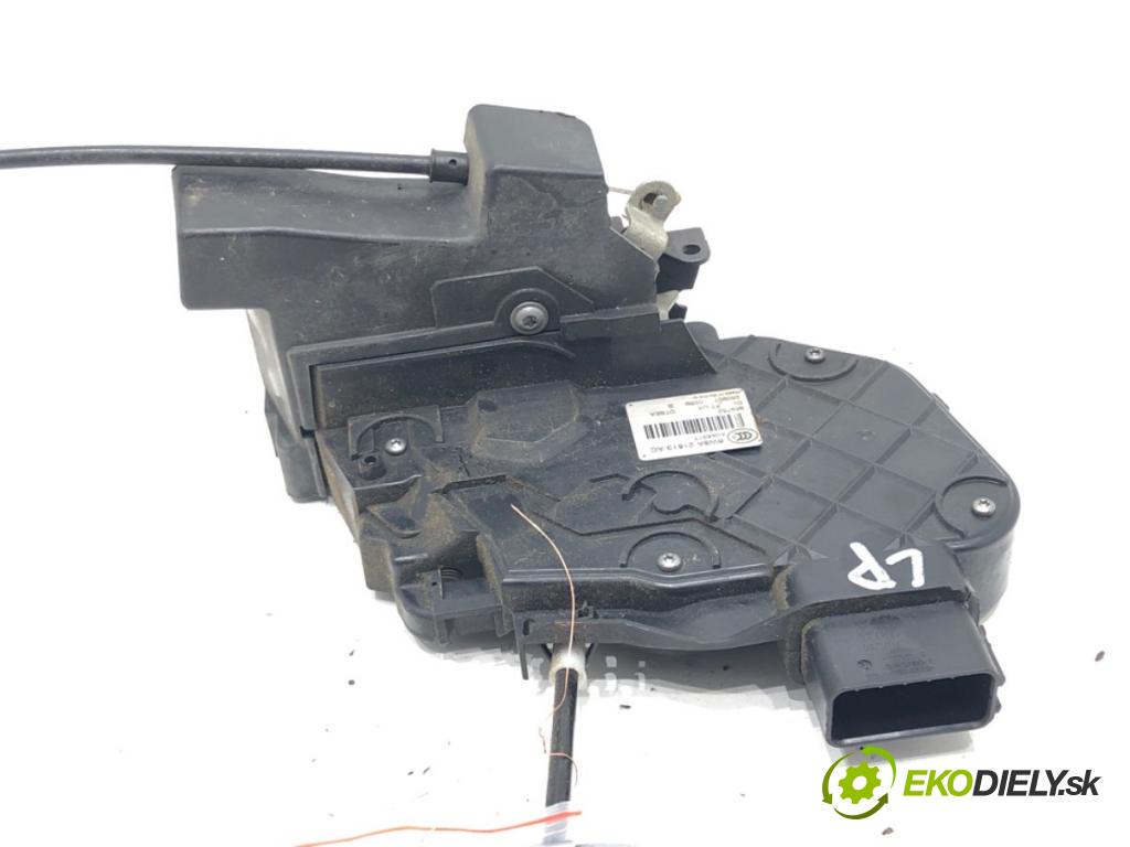 LAND ROVER FREELANDER 2 (L359) 2006 - 2015    2.2 TD4 4x4 118 kW [160 KM] olej napędowy 2006 - 2014  zámok dveře levý přední část 6W8A-21813-AC
