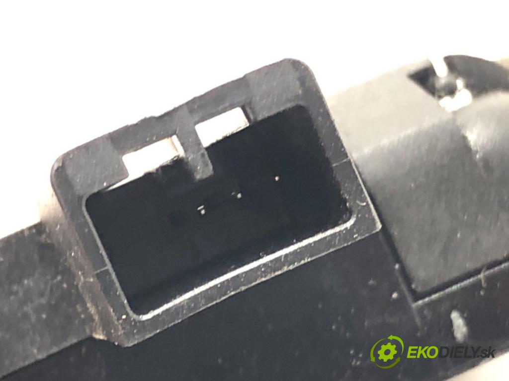 LAND ROVER FREELANDER 2 (L359) 2006 - 2015    2.2 TD4 4x4 118 kW [160 KM] olej napędowy 2006 - 2014  Snímač dažďa 6G9N-17D547-AD (Snímače dažďa)