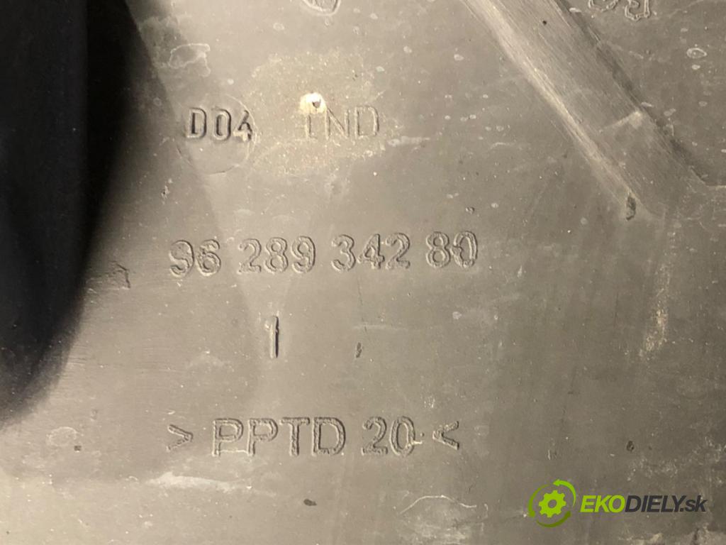 PEUGEOT 206 CC (2D) 2000 - 2008    1.6 16V (2DNFUF, 2DNFUR) 80 kW [109 KM] benzyna 2000 - 2007  mřížka maska 9628934280 (Mřížky (masky) chladičů)