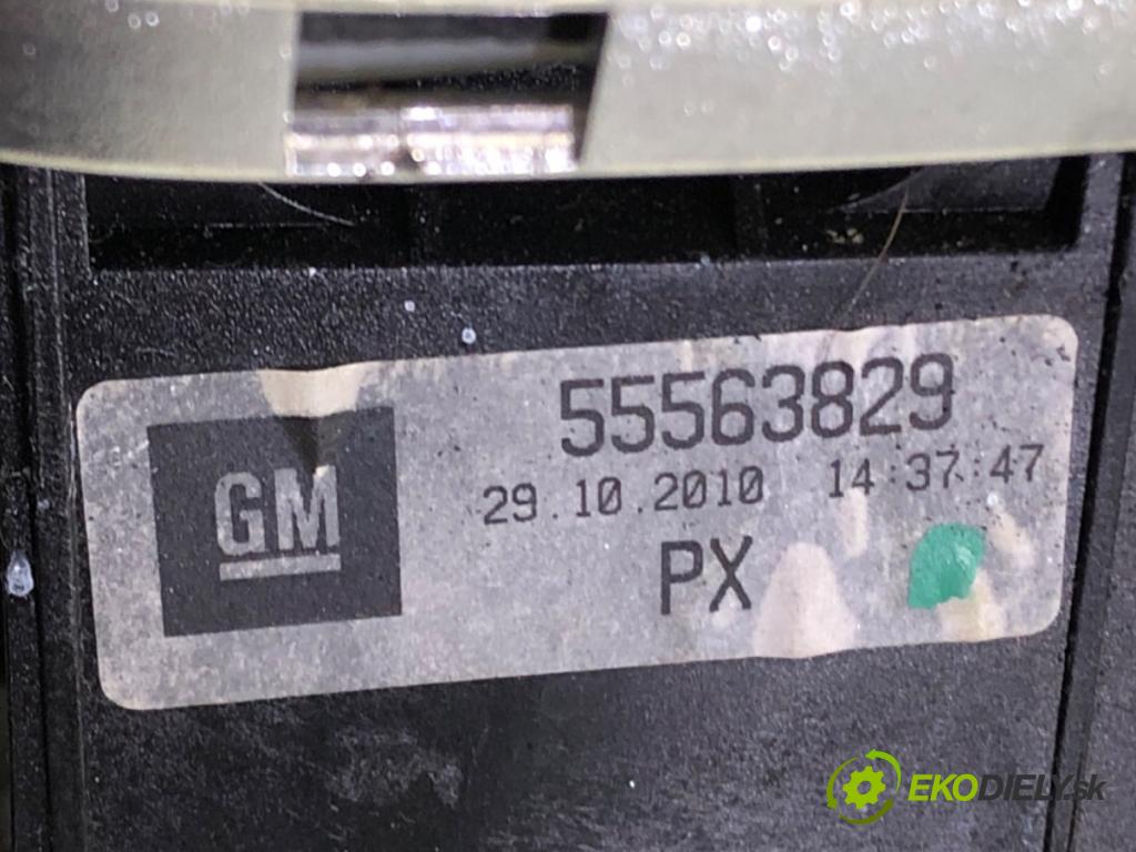 OPEL INSIGNIA A (G09) 2008 - 2017    2.0 CDTI (68) 118 kW [160 KM] olej napędowy 2008 - 2017  Kulisa 55563829 (Rýchlostné páky / kulisy)