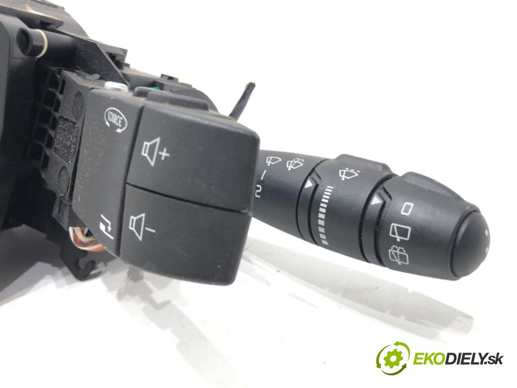 RENAULT LAGUNA II (BG0/1_) 2001 - 2007    2.0 16V Turbo (BG0S, BG1L, BG1M) 120 kW [163 KM] benzyna 2003 - 2005  Prepínač kombinovaný 8200260781 (Prepínače, spínače, tlačidlá a ovládače kúrenia)