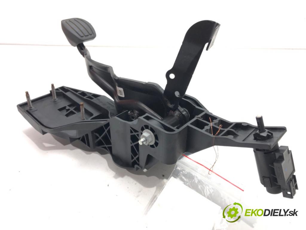 PEUGEOT PARTNER Nadwozie pełne/minivan (K9) 2018 - 2022    1.5 BlueHDi 100 75 kW [102 KM] olej napędowy 2019 - 2022  PEDÁL:  (Pedále)