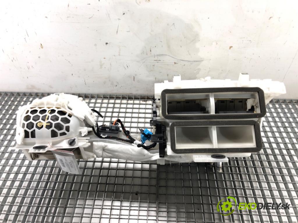 PEUGEOT PARTNER Nadwozie pełne/minivan (K9) 2018 - 2022    1.5 BlueHDi 100 75 kW [102 KM] olej napędowy 2019 - 2022  topné těleso radiátor topení komplet KOMBAJN 9815533180 (Radiátory topení)