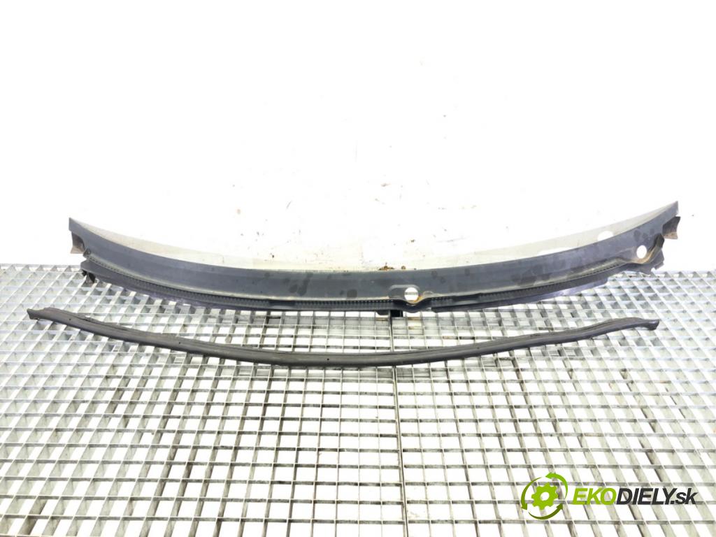 AUDI A6 C5 Avant (4B5) 1997 - 2005    1.9 TDI 96 kW [130 KM] olej napędowy 2001 - 2005  Torpédo, plast pod čelné okno 4B1819403C (Torpéda)