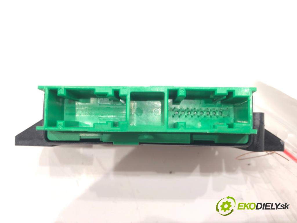 PEUGEOT 308 SW II (LC_, LJ_, LR_, LX_, L4_) 2014 - 2021    1.6 BlueHDi 120 88 kW [120 KM] olej napędowy 2014 - 2021  Modul PDC 9675749680 (Ostatné)