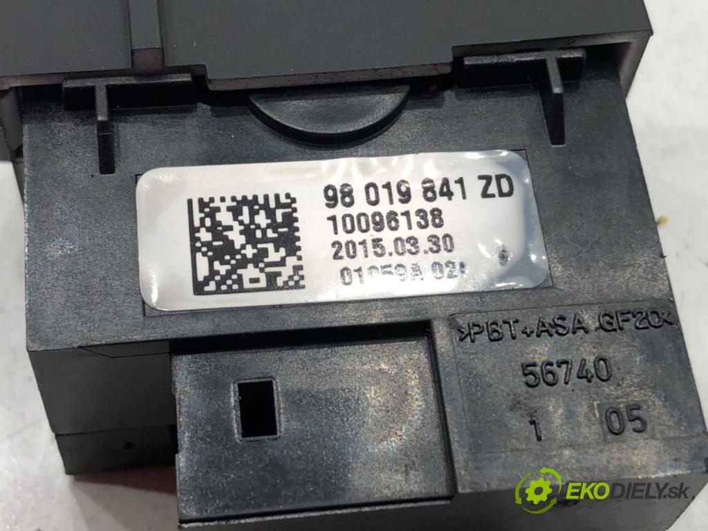 PEUGEOT 308 SW II (LC_, LJ_, LR_, LX_, L4_) 2014 - 2021    1.6 BlueHDi 120 88 kW [120 KM] olej napędowy 2014 - 2021  Prepínač vyhrievania sedačky 98019841ZD