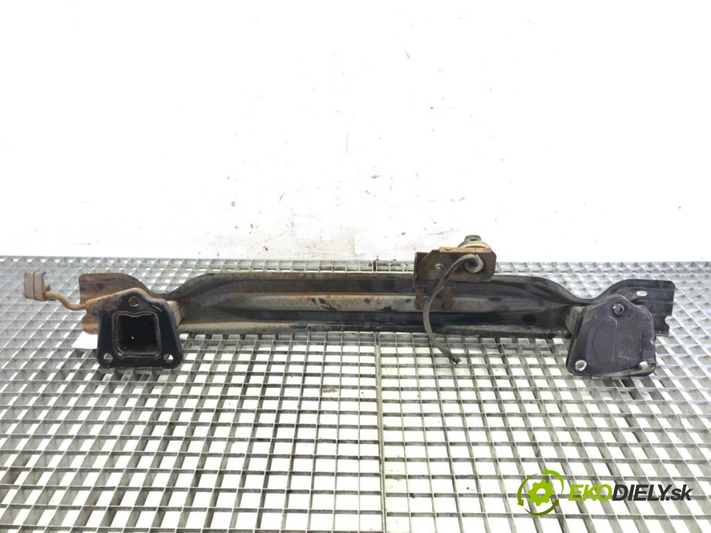 BMW X1 (E84) 2009 - 2015    sDrive 20 d 130 kW [177 KM] olej napędowy 2009 - 2015  výztuha nárazníka zadní část 2990162 (Výztuhy zadní)