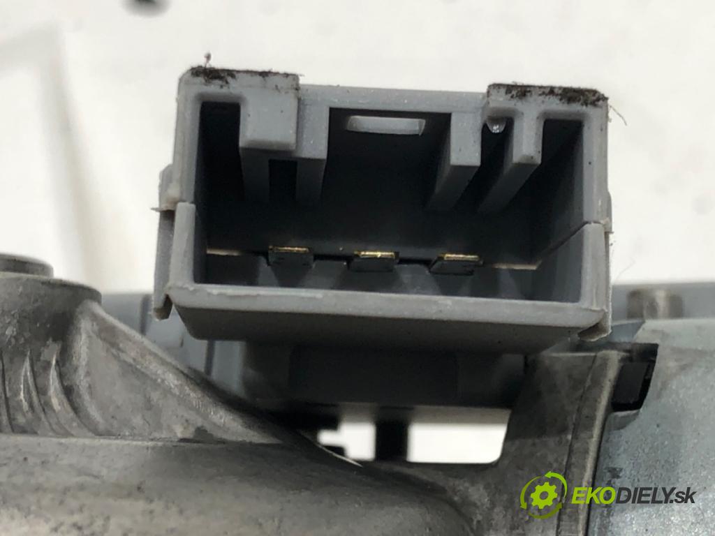 BMW X1 (E84) 2009 - 2015    sDrive 20 d 130 kW [177 KM] olej napędowy 2009 - 2015  Motor stieračov zad 2990856