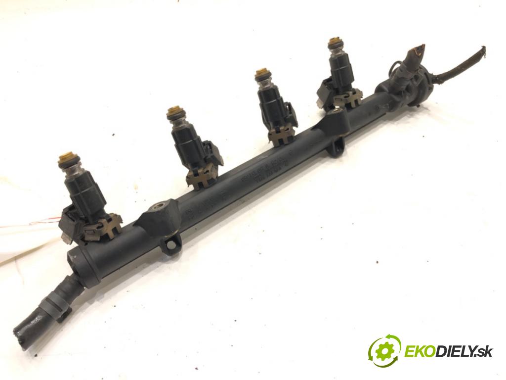 VW LUPO I (6X1, 6E1) 1998 - 2005    1.0 37 kW [50 KM] benzyna 1998 - 2000  Lišta vstrekovacia 030133319L (Vstrekovacie lišty)