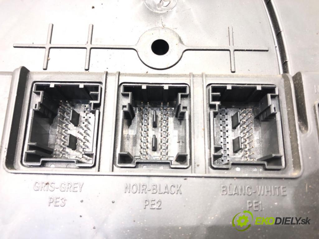 RENAULT SCÉNIC II (JM0/1_) 2003 - 2010    1.9 dCi (JM0G, JM12, JM1G, JM2C) 88 kW [120 KM] olej napędowy 2003 - 2006  Modul UCH 8200309691 (Ostatné)