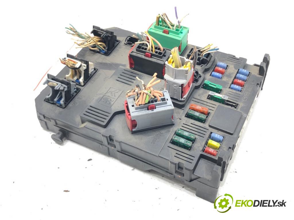 PEUGEOT 407 (6D_) 2004 - 2011    1.6 HDi 110 (6D9HZC, 6D9HYC) 80 kW [109 KM] olej napędowy 2004 - 2010  modul BSI 9655221080 (Pojistkové skříňky)