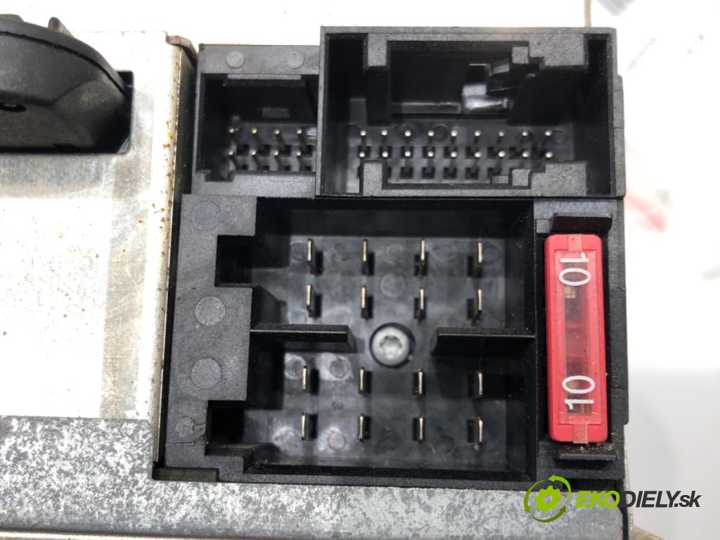 MERCEDES-BENZ KLASA S (W220) 1998 - 2005    S 320 (220.065, 220.165) 165 kW [224 KM] benzyna 1998 - 2005  RADIO A2208203789 (Audio zariadenia)