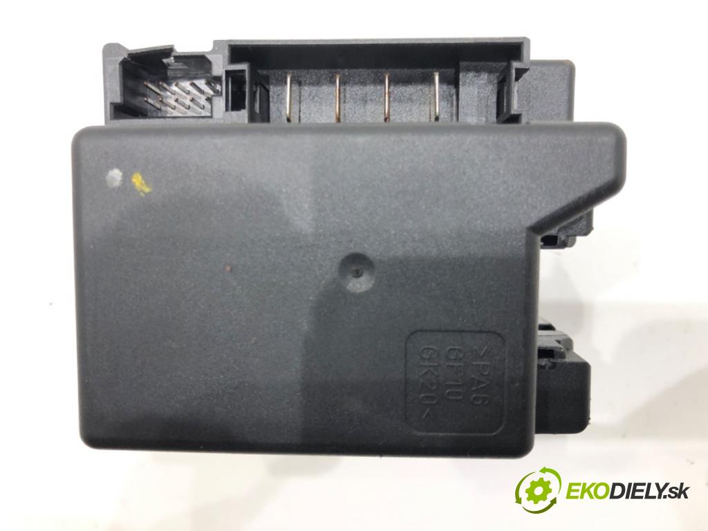 MERCEDES-BENZ KLASA S (W220) 1998 - 2005    S 320 (220.065, 220.165) 165 kW [224 KM] benzyna 1998 - 2005  spinačka 2155450208 (Spínacie skrinky a kľúče)