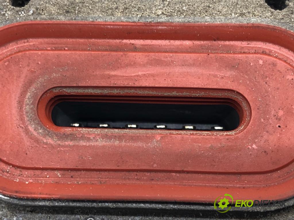 MERCEDES-BENZ KLASA S (W220) 1998 - 2005    S 320 (220.065, 220.165) 165 kW [224 KM] benzyna 1998 - 2005  Menič XENON  (Riadiace jednotky xenónu)