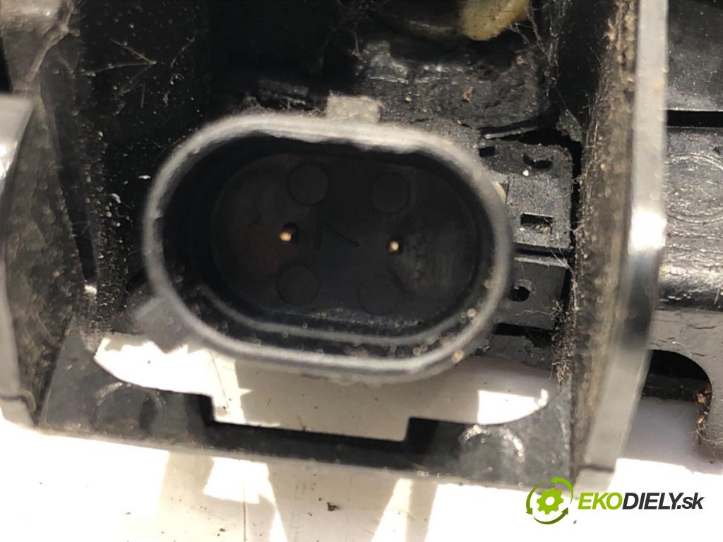 VW POLO (9N_, 9A_) 2001 - 2014    1.4 TDI 55 kW [75 KM] olej napędowy 2001 - 2005  zámok dveře levý zadní část