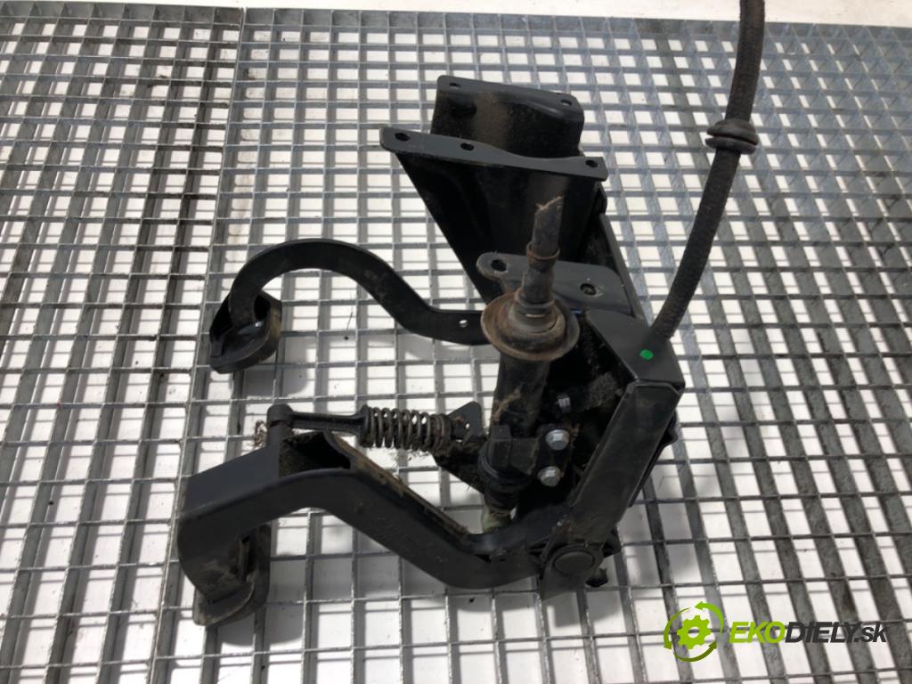 MERCEDES-BENZ VITO Autobus (W638) 1996 - 2003    112 CDI 2.2 (638.194) 90 kW [122 KM] olej napędowy 1999 - 2003  PEDÁL:  (Pedále)