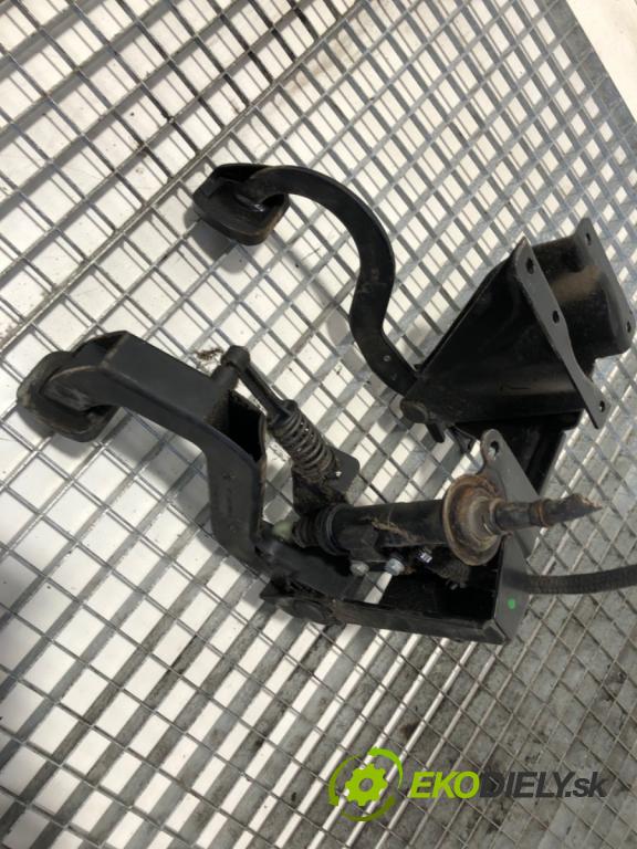 MERCEDES-BENZ VITO Autobus (W638) 1996 - 2003    112 CDI 2.2 (638.194) 90 kW [122 KM] olej napędowy 1999 - 2003  PEDÁL:  (Pedále)