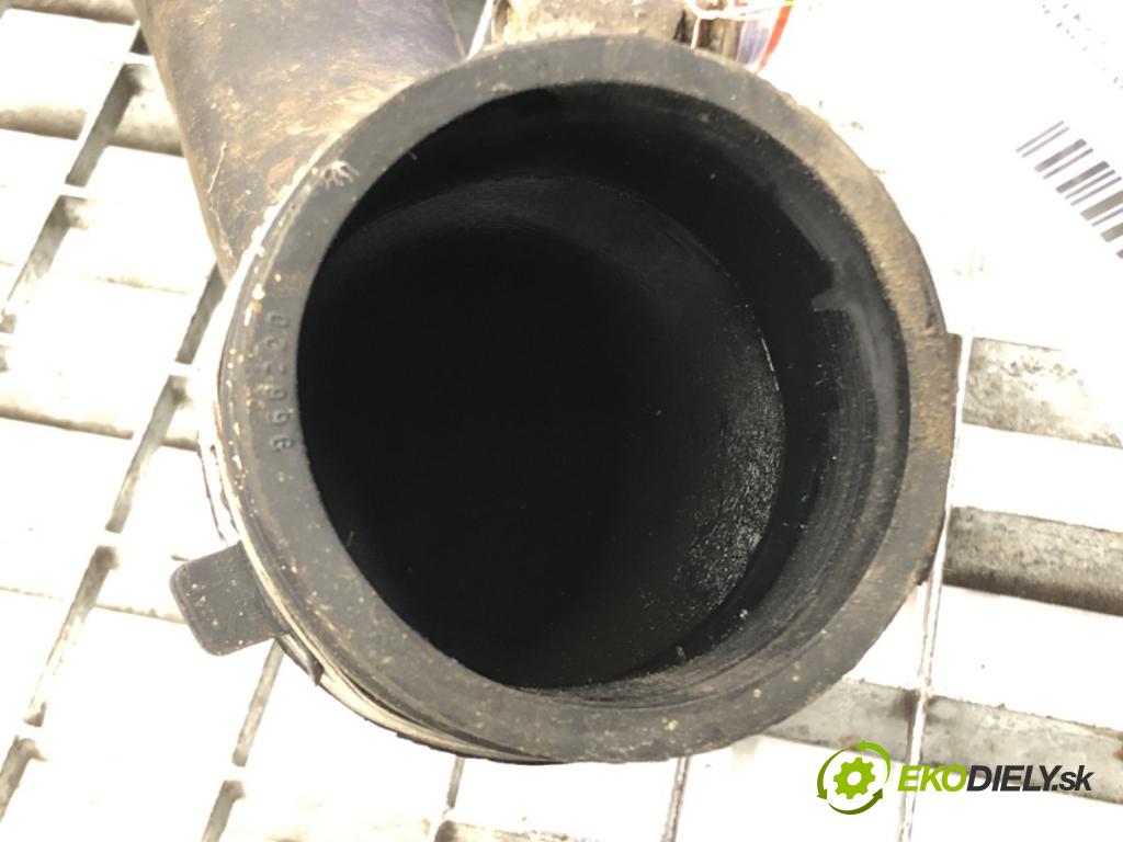 RENAULT SCÉNIC I nadwozie wielkoprzestrzenne (MPV) (JA0/1_, FA0_) 1999 - 2010    1.9 dCi (JA05, JA1F) 75 kW [102 KM] olej napędowy 1999 - 2003  Rúra hadice turba 7700112334 (Hadice intercoolera)