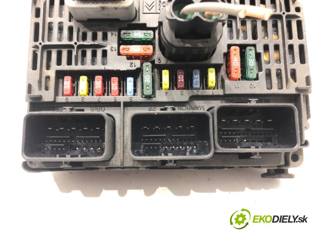 PEUGEOT 407 (6D_) 2004 - 2011    2.0 HDi (6DRHLG, 6DRHLE) 93 kW [126 KM] olej napędowy 2004 - 2007  Modul BSM 9656086080 (Ostatné)