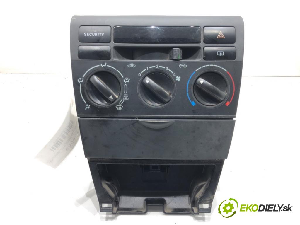 TOYOTA COROLLA (_E12_) 2001 - 2007    1.4 VVT-i (ZZE120_) 71 kW [97 KM] benzyna 2001 - 2007  Panel ovládania kúrenia  (Prepínače, spínače, tlačidlá a ovládače kúrenia)