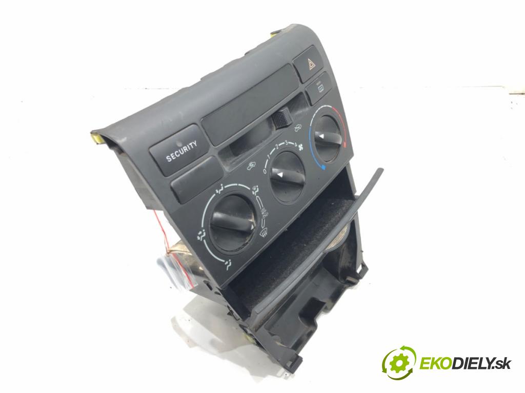 TOYOTA COROLLA (_E12_) 2001 - 2007    1.4 VVT-i (ZZE120_) 71 kW [97 KM] benzyna 2001 - 2007  Panel ovládania kúrenia  (Prepínače, spínače, tlačidlá a ovládače kúrenia)