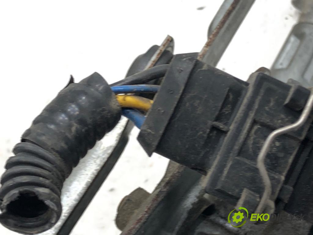 VOLVO S60 I (384) 2000 - 2010    2.0 T 132 kW [180 KM] benzyna 2000 - 2010  Mechanizmus stieračov predný  (Motorčeky stieračov predné)