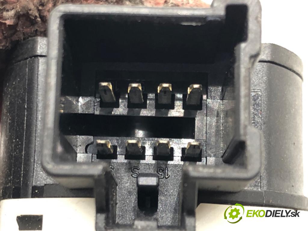 VOLVO S60 I (384) 2000 - 2010    2.0 T 132 kW [180 KM] benzyna 2000 - 2010  Kocka, vložka spínacej skrinky 8645228 (Spínacie skrinky a kľúče)