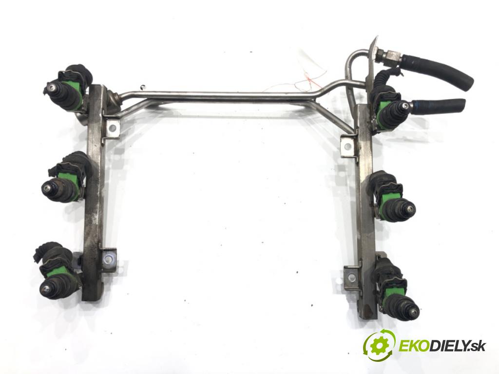 AUDI A4 B6 (8E2) 2000 - 2005    2.4 125 kW [170 KM] benzyna 2001 - 2004  Lišta vstrekovacia 078133681BA (Vstrekovacie lišty)