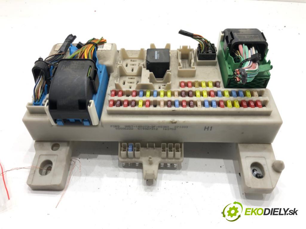 FORD FOCUS C-MAX (DM2) 2003 - 2007    2.0 TDCi 100 kW [136 KM] olej napędowy 2003 - 2007  skříňka poistková 3M5T-14A073-DF (Pojistkové skříňky)