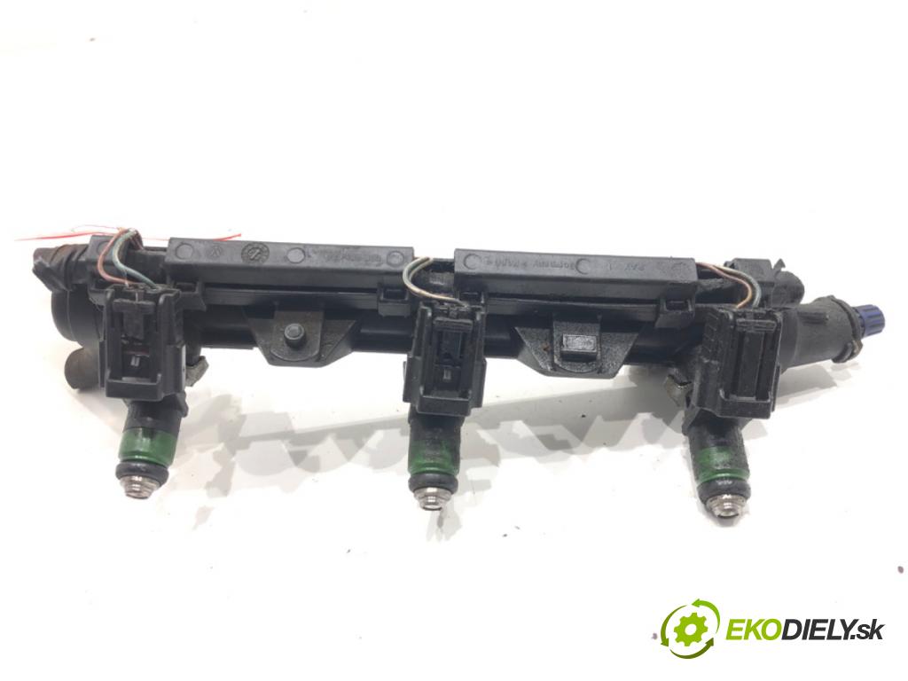 VW POLO (9N_, 9A_) 2001 - 2014    1.2 12V 47 kW [64 KM] benzyna 2001 - 2007  Lišta vstrekovacia 03E133320 (Vstrekovacie lišty)