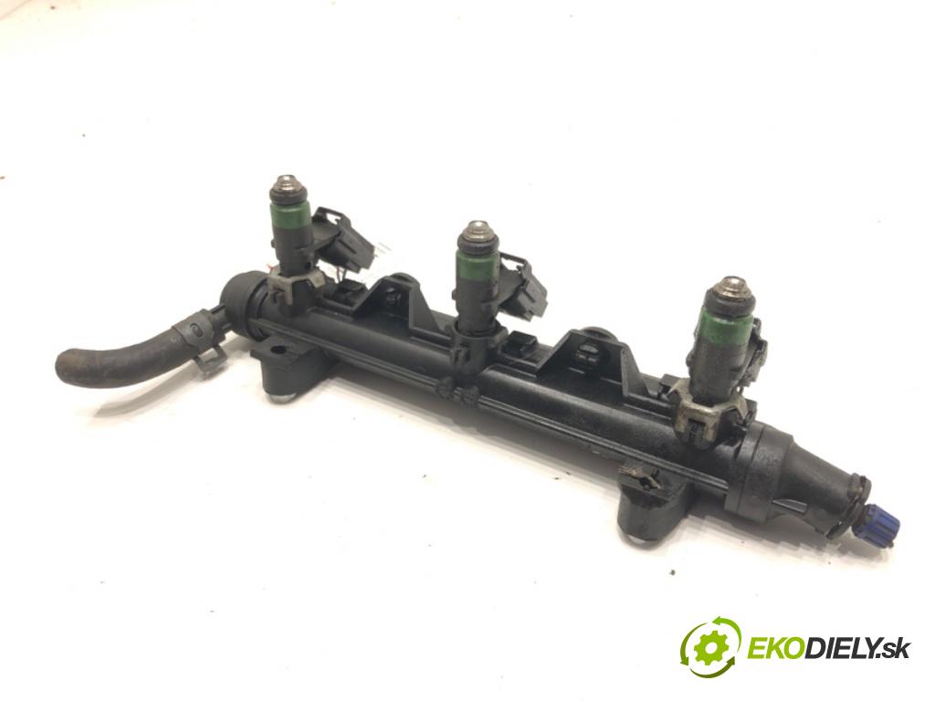 VW POLO (9N_, 9A_) 2001 - 2014    1.2 12V 47 kW [64 KM] benzyna 2001 - 2007  Lišta vstrekovacia 03E133320 (Vstrekovacie lišty)