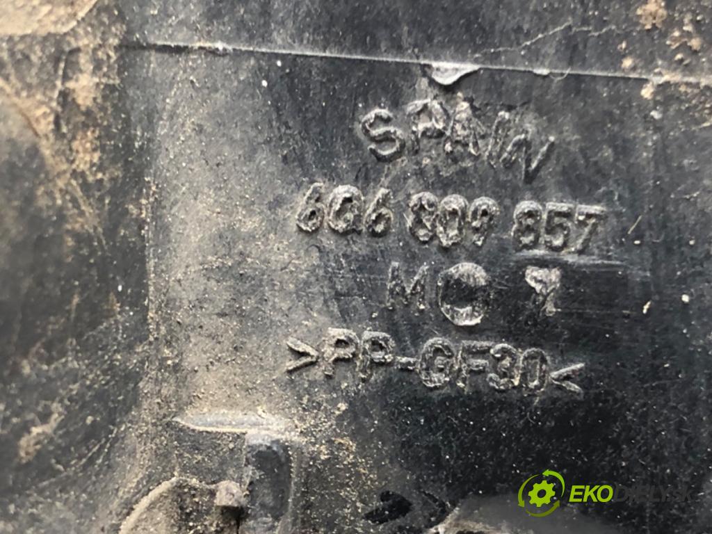 VW POLO (9N_, 9A_) 2001 - 2014    1.2 12V 47 kW [64 KM] benzyna 2001 - 2007  Dvierka nádrže paliva  (Ostatné)