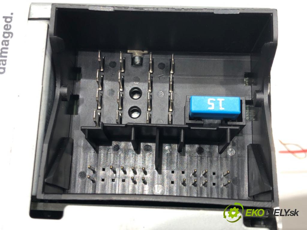 OPEL ZAFIRA B Nadwozie pełne/minivan (A05) 2005 - 2015    1.9 CDTI VAN (M75) 110 kW [150 KM] olej napędowy 2005 - 2015  RADIO 13289931 (Audio zariadenia)