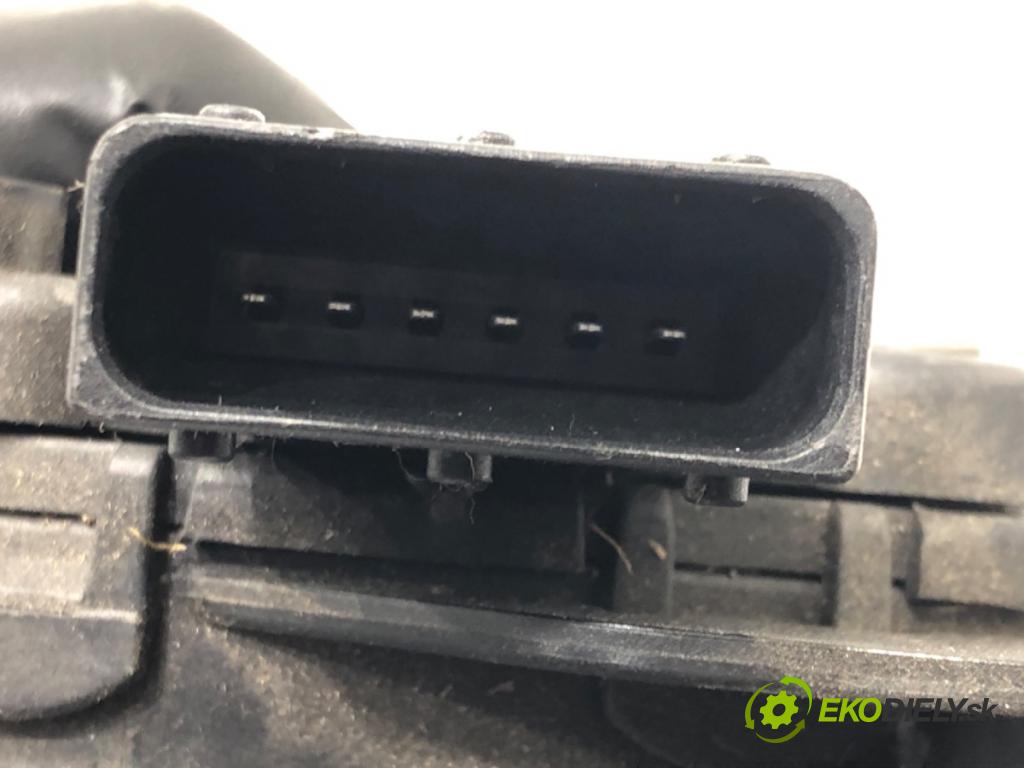 OPEL ZAFIRA B Nadwozie pełne/minivan (A05) 2005 - 2015    1.9 CDTI VAN (M75) 110 kW [150 KM] olej napędowy 2005 - 2015  Potenciometer plynu 9202343 (Pedále)