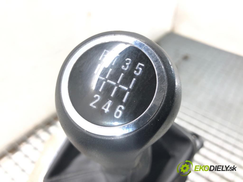 OPEL ZAFIRA B Nadwozie pełne/minivan (A05) 2005 - 2015    1.9 CDTI VAN (M75) 110 kW [150 KM] olej napędowy 2005 - 2015  Kulisa 55351959 (Rýchlostné páky / kulisy)