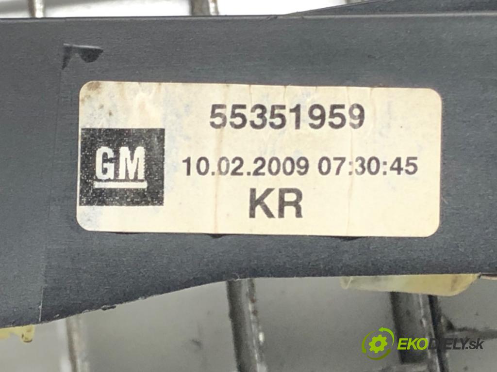 OPEL ZAFIRA B Nadwozie pełne/minivan (A05) 2005 - 2015    1.9 CDTI VAN (M75) 110 kW [150 KM] olej napędowy 2005 - 2015  Kulisa 55351959 (Rýchlostné páky / kulisy)