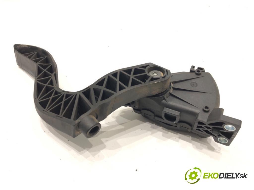 AUDI A4 B6 (8E2) 2000 - 2005    1.9 TDI 96 kW [130 KM] olej napędowy 2000 - 2004  Potenciometer plynu 8E1721523 (Pedále)