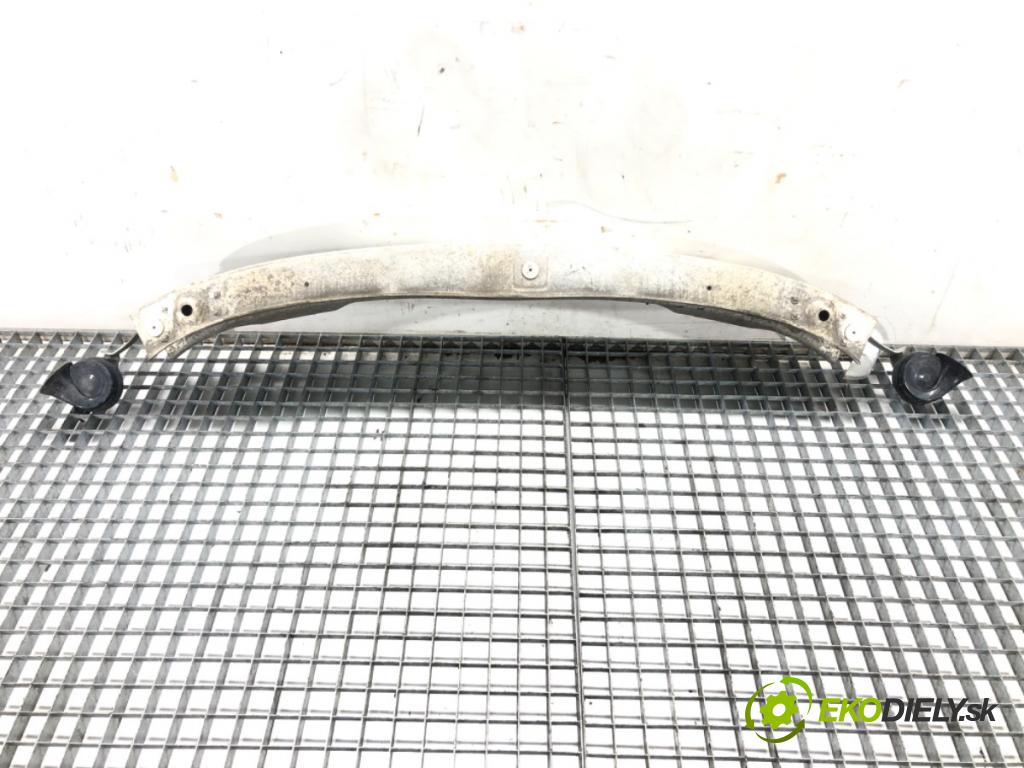 AUDI A4 B6 (8E2) 2000 - 2005    1.9 TDI 96 kW [130 KM] olej napędowy 2000 - 2004  výztuha nárazníka přední část  (Výztuhy přední)