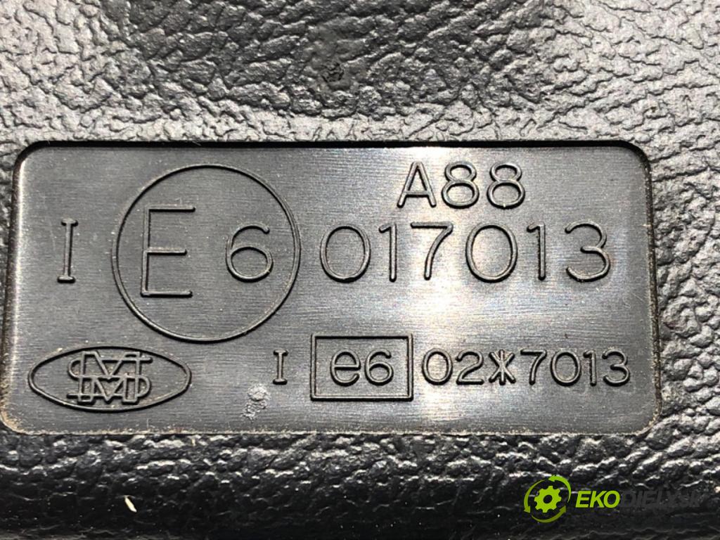 HONDA JAZZ II (GD_, GE3, GE2) 2001 - 2008    1.3 iDSi (GD1) 61 kW [83 KM] benzyna 2002 - 2008  zpětné zrcátko vnitřní  (Světla vnitřní)