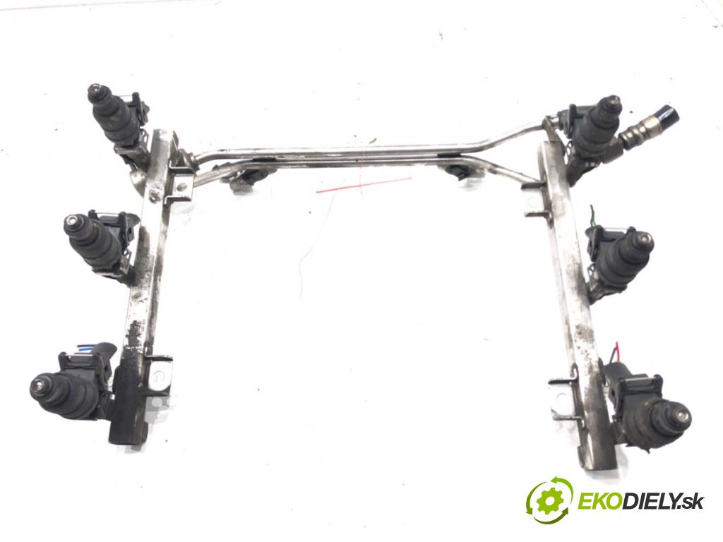 AUDI A6 C5 (4B2) 1997 - 2005    2.4 121 kW [165 KM] benzyna 1997 - 2005  Lišta vstrekovacia 078133551AC (Vstrekovacie lišty)