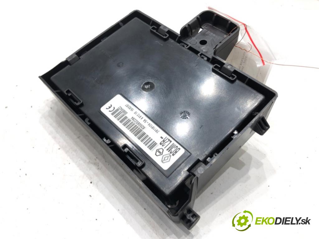 RENAULT CLIO III (BR0/1, CR0/1) 2005 - 2014    1.2 16V (BR0R, BR1D, BR1L, CR0R) 48 kW [65 KM] benzyna 2005 - 2014  Modul BCM 8200652284 (Ostatné)