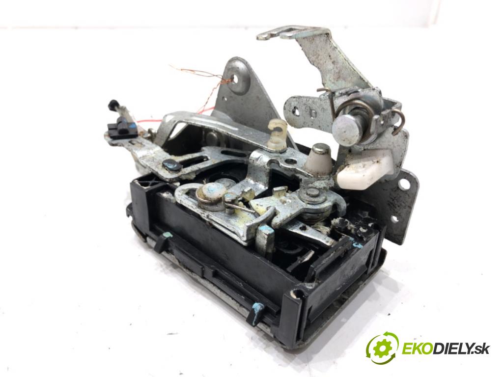 VW FOX liftback (5Z1, 5Z3, 5Z4) 2003 - 2015    1.2 40 kW [55 KM] benzyna 2005 - 2011  zámok dveře pravý přední část 5Z3837014B