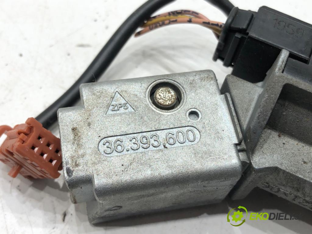 PEUGEOT 207 (WA_, WC_) 2006 - 2015    1.6 HDi 66 kW [90 KM] olej napędowy 2006 - 2013  spinačka 36393600 (Spínacie skrinky a kľúče)