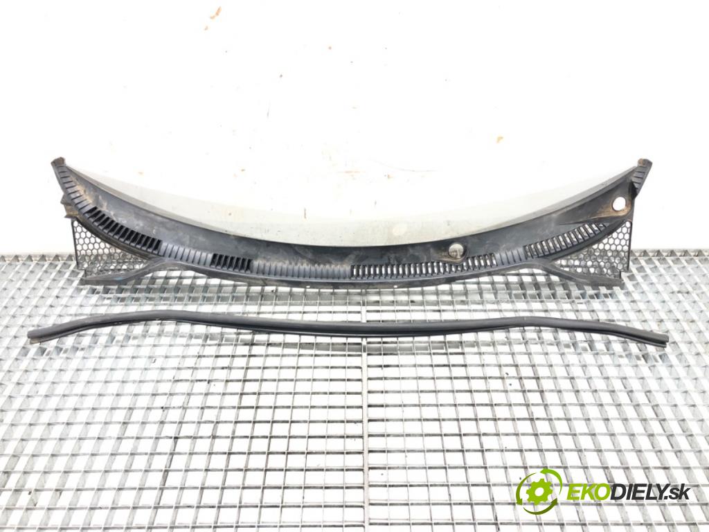 PEUGEOT 207 (WA_, WC_) 2006 - 2015    1.6 HDi 66 kW [90 KM] olej napędowy 2006 - 2013  Torpédo, plast pod čelné okno 96818458XT (Torpéda)