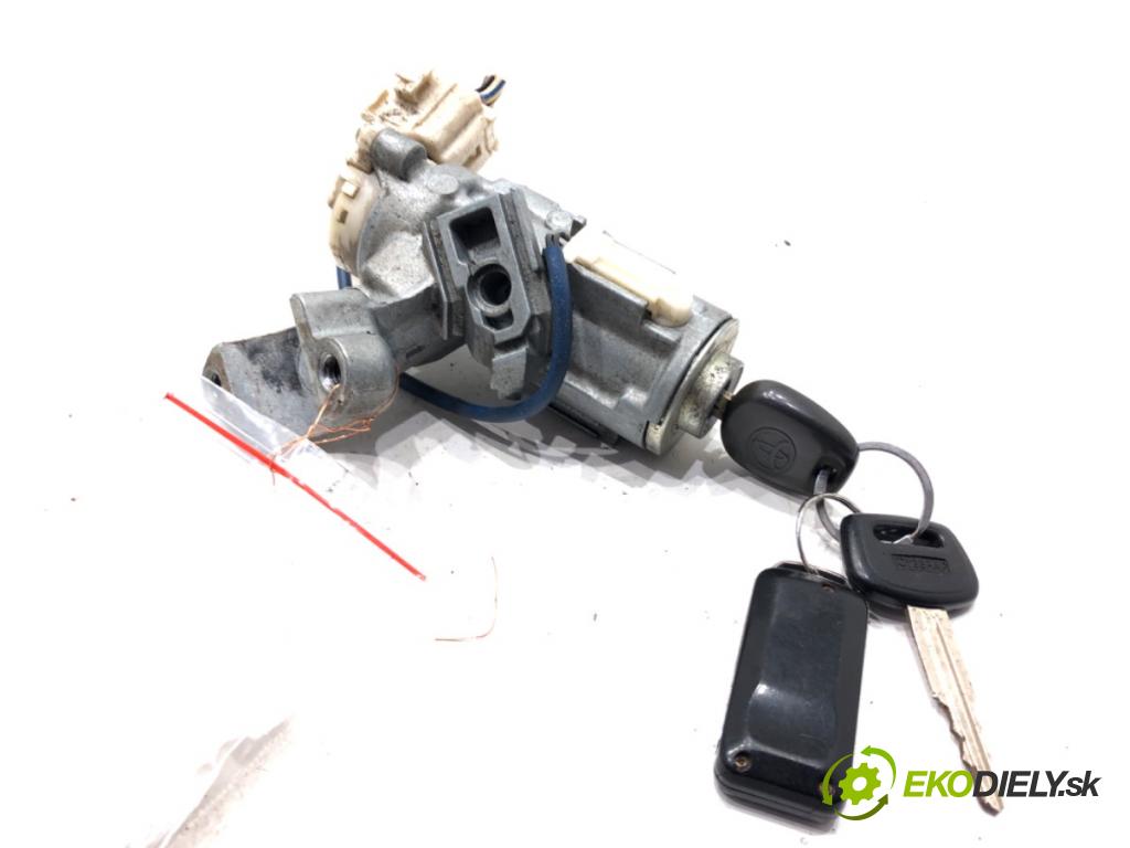 TOYOTA YARIS VERSO (_P2_) 1999 - 2005    1.4 D-4D (NLP20_, NLP22_) 55 kW [75 KM] olej napędowy 2000 - 2005  spinačka 45020-52-1 (Spínacie skrinky a kľúče)