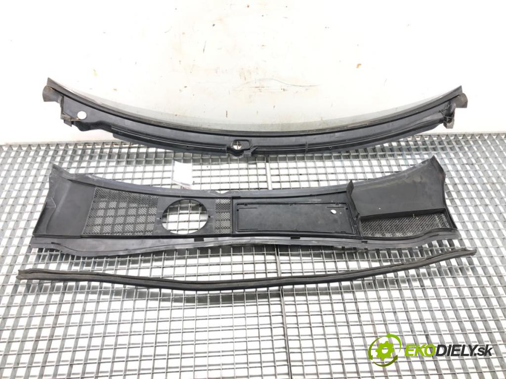 AUDI A6 C5 (4B2) 1997 - 2005    2.0 96 kW [130 KM] benzyna 2001 - 2005  Torpédo, plast pod čelné okno 4B1819403C (Torpéda)