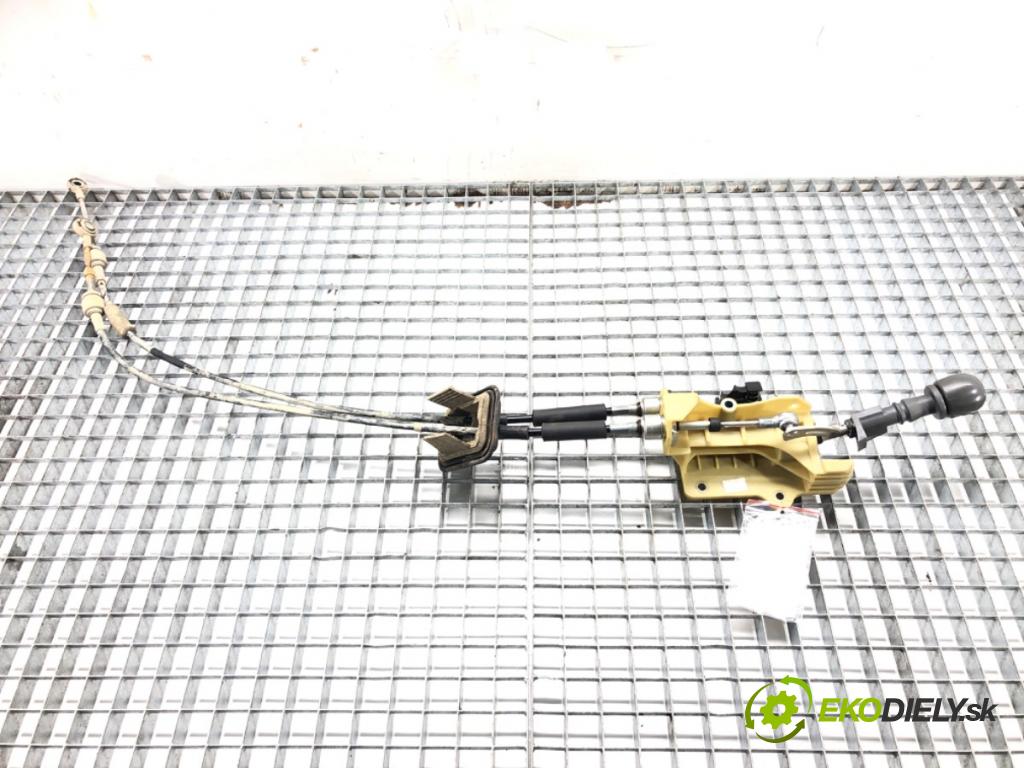 FIAT PANDA (169_) 2003 - 2022    1.2 (169.AXB11, 169.AXB1A) 44 kW [60 KM] benzyna 2003 - 2022  Kulisa  (Rýchlostné páky / kulisy)