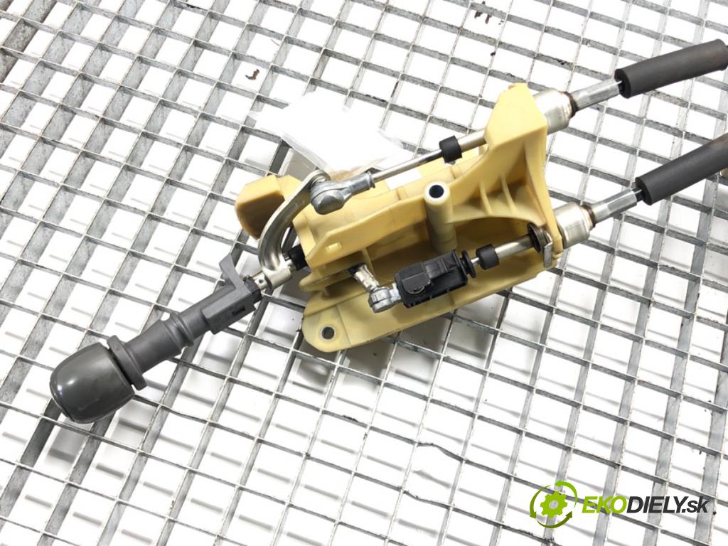 FIAT PANDA (169_) 2003 - 2022    1.2 (169.AXB11, 169.AXB1A) 44 kW [60 KM] benzyna 2003 - 2022  Kulisa  (Rýchlostné páky / kulisy)